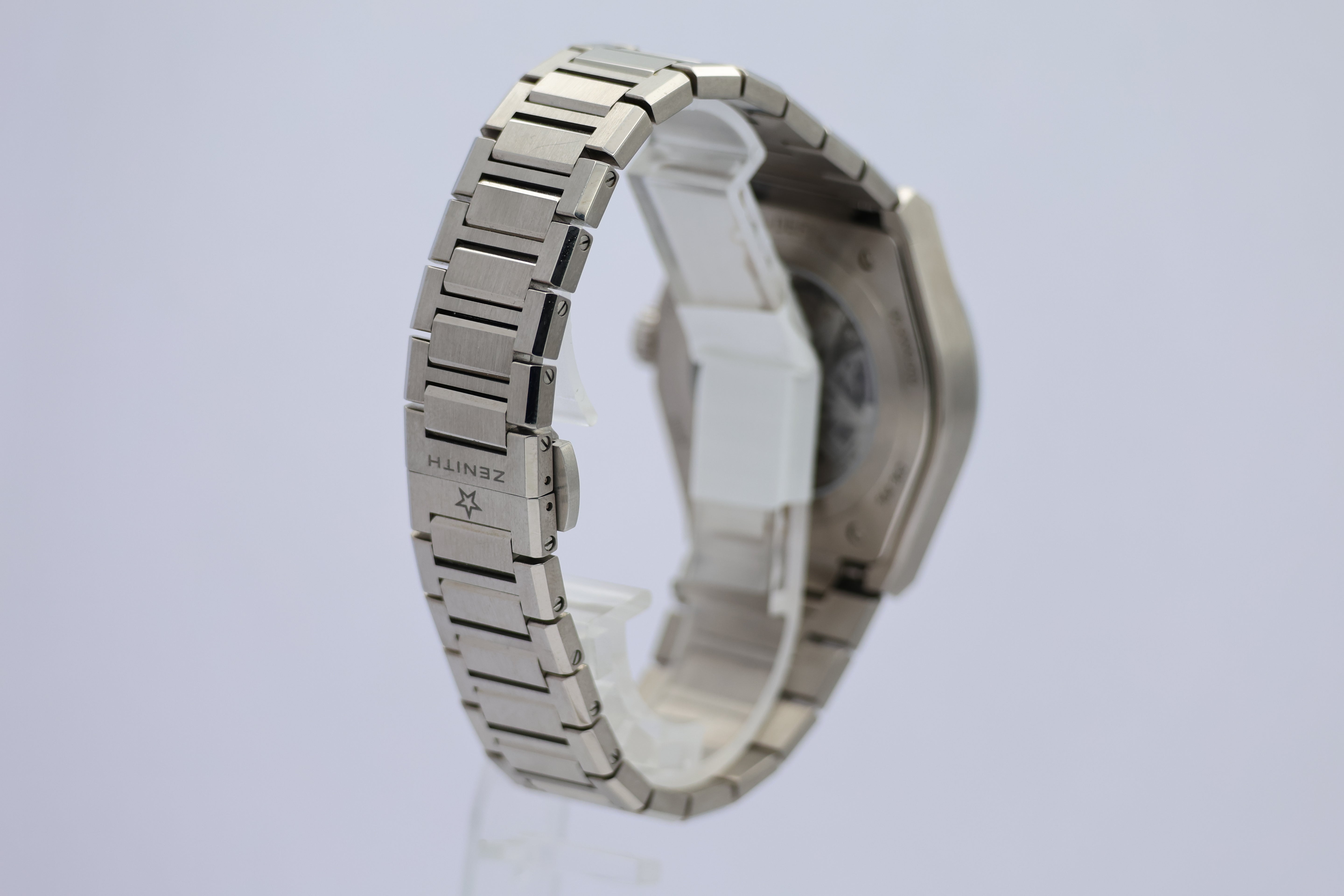 Zenith Defy Classic 41mm Automatik Herrenuhr 95.9000.670 - Detailansicht 1