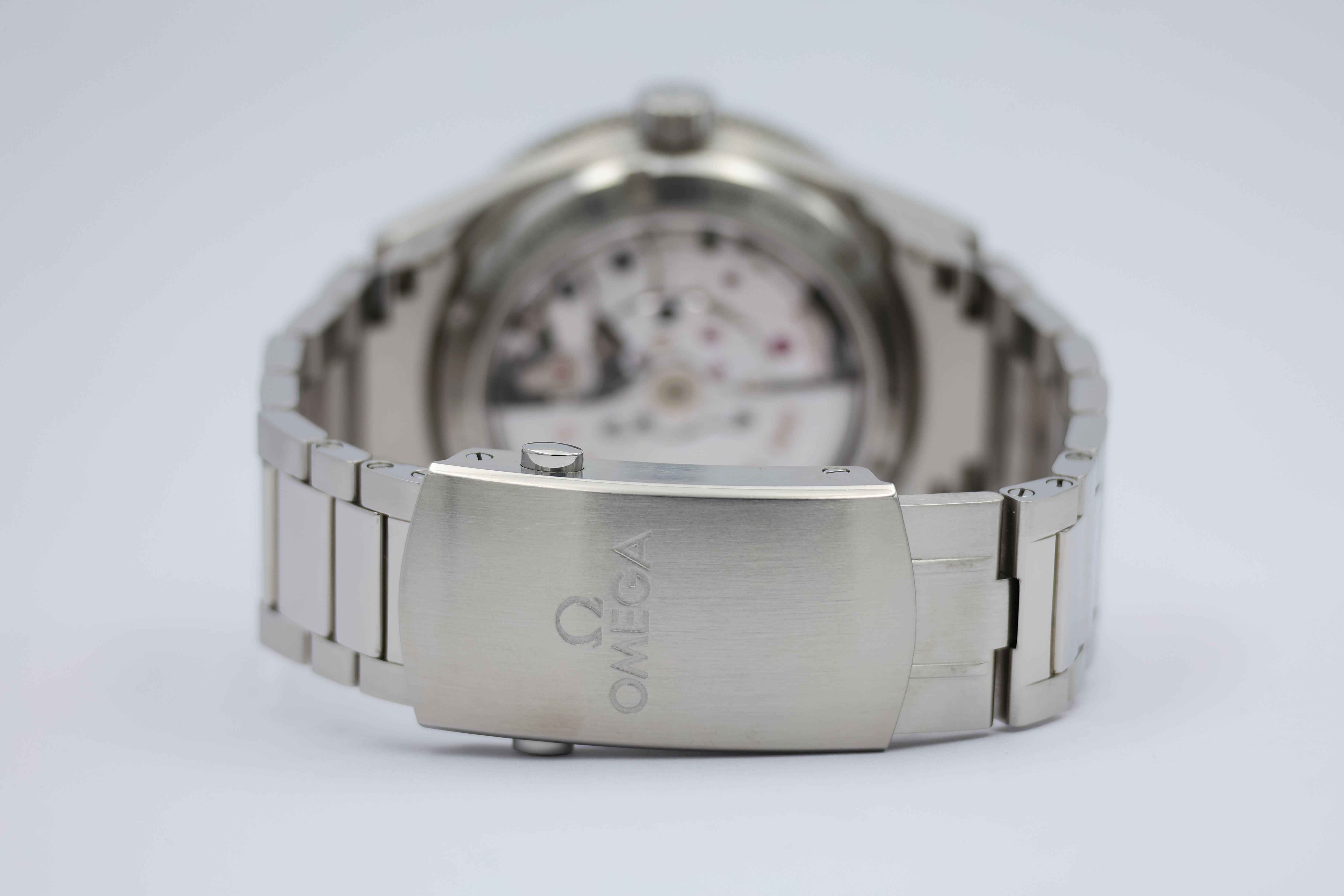 Omega Seamaster 300 Automatik Herrenuhr Schwarz 23330412101001 Box + og. Papiere