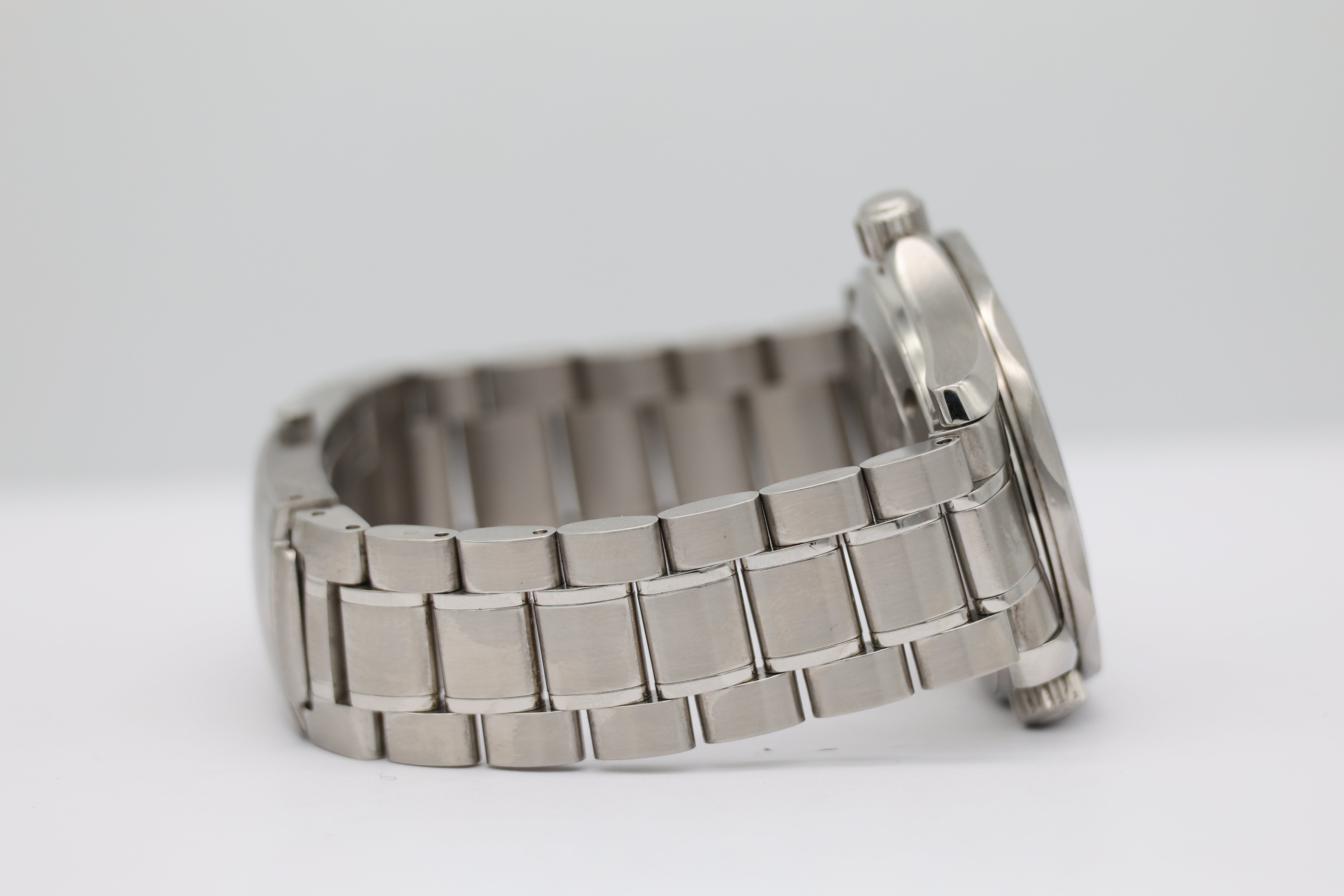 Omega Seamaster 36mm Quarz Herrenuhr 22625000 - Detailansicht 4