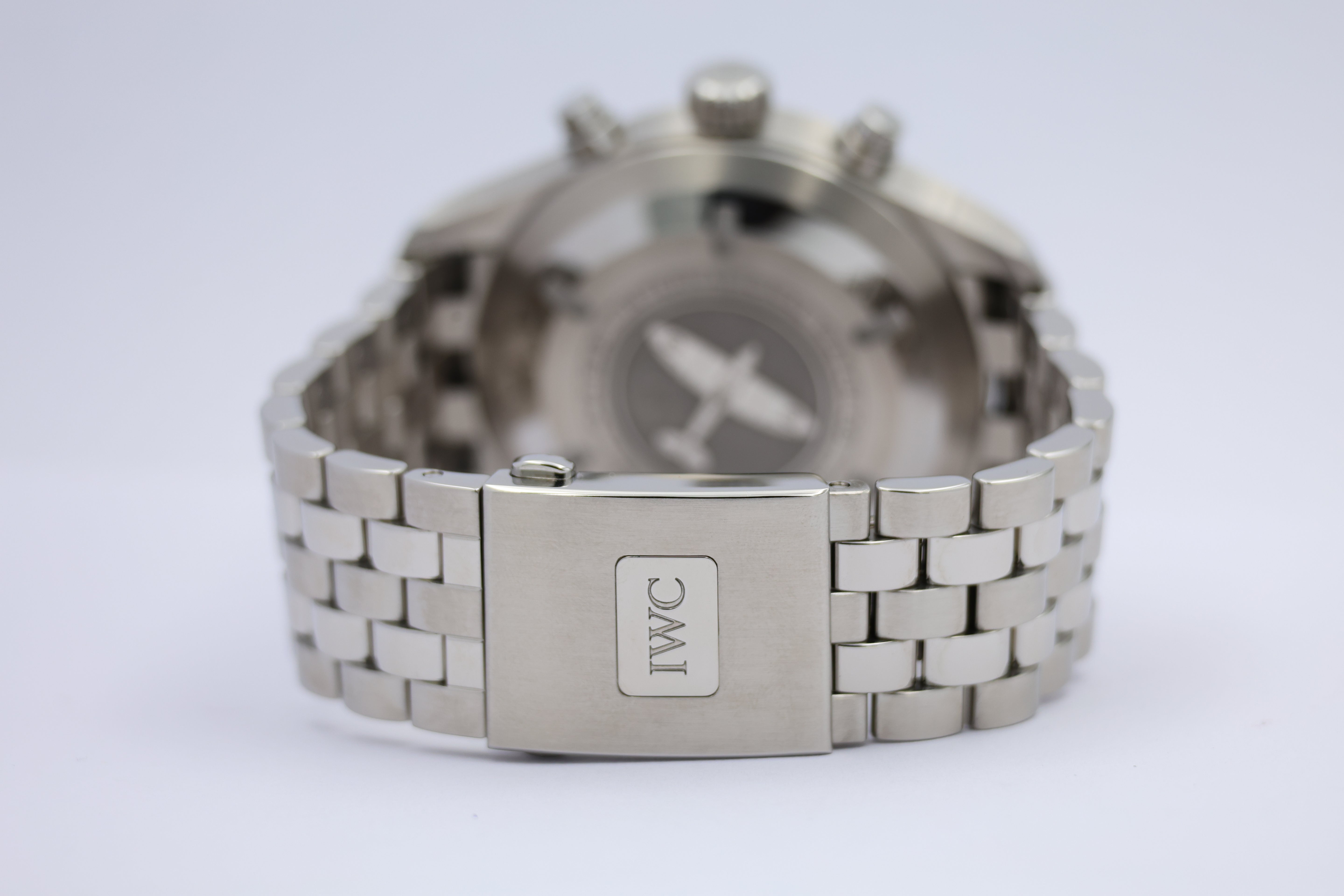 IWC Fliegeruhr Spitfire Chronograph Grau IW377719 - Detailansicht 5