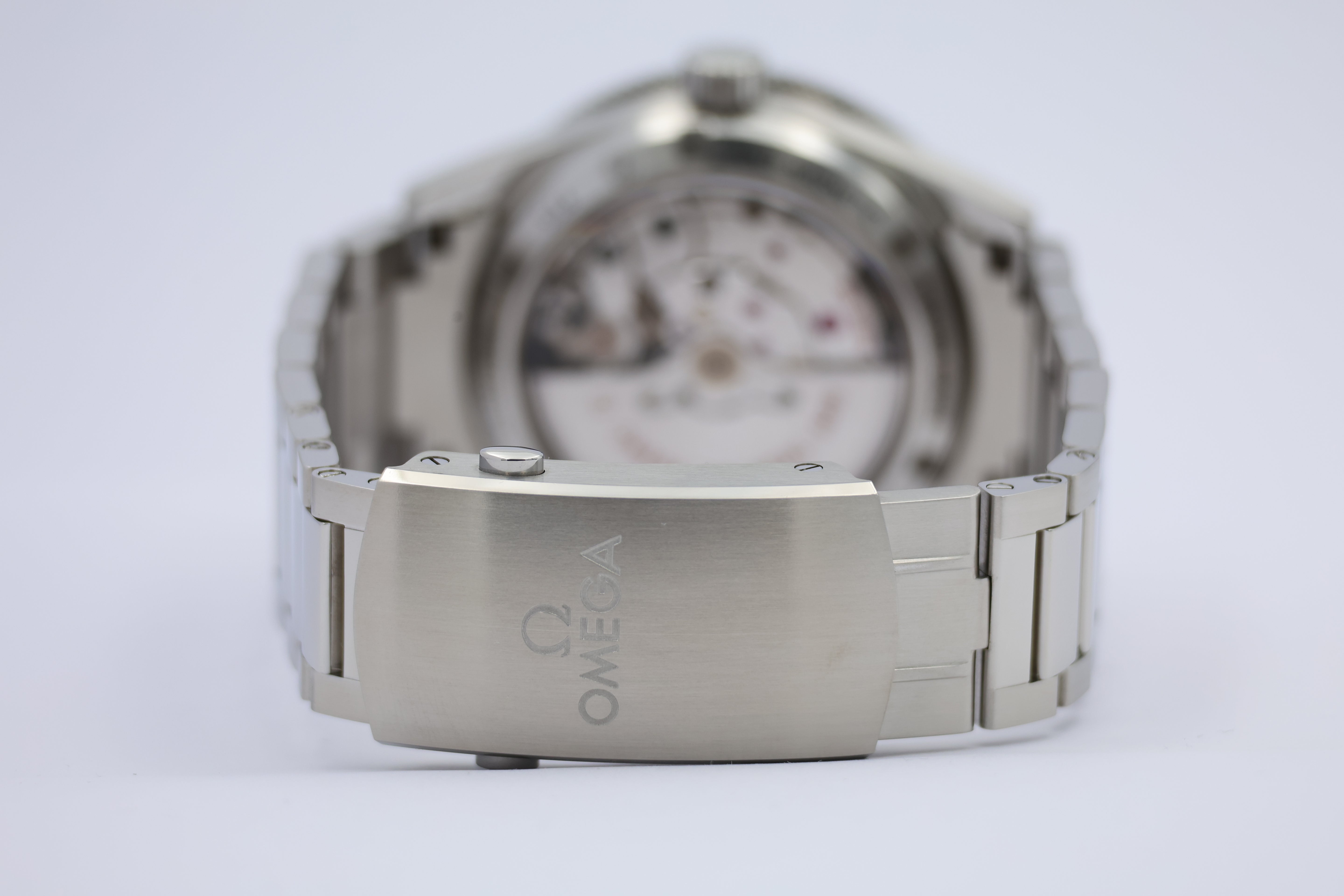 Omega Seamaster 300 Automatik Herrenuhr Schwarz 23330412101001 Box + og. Papiere