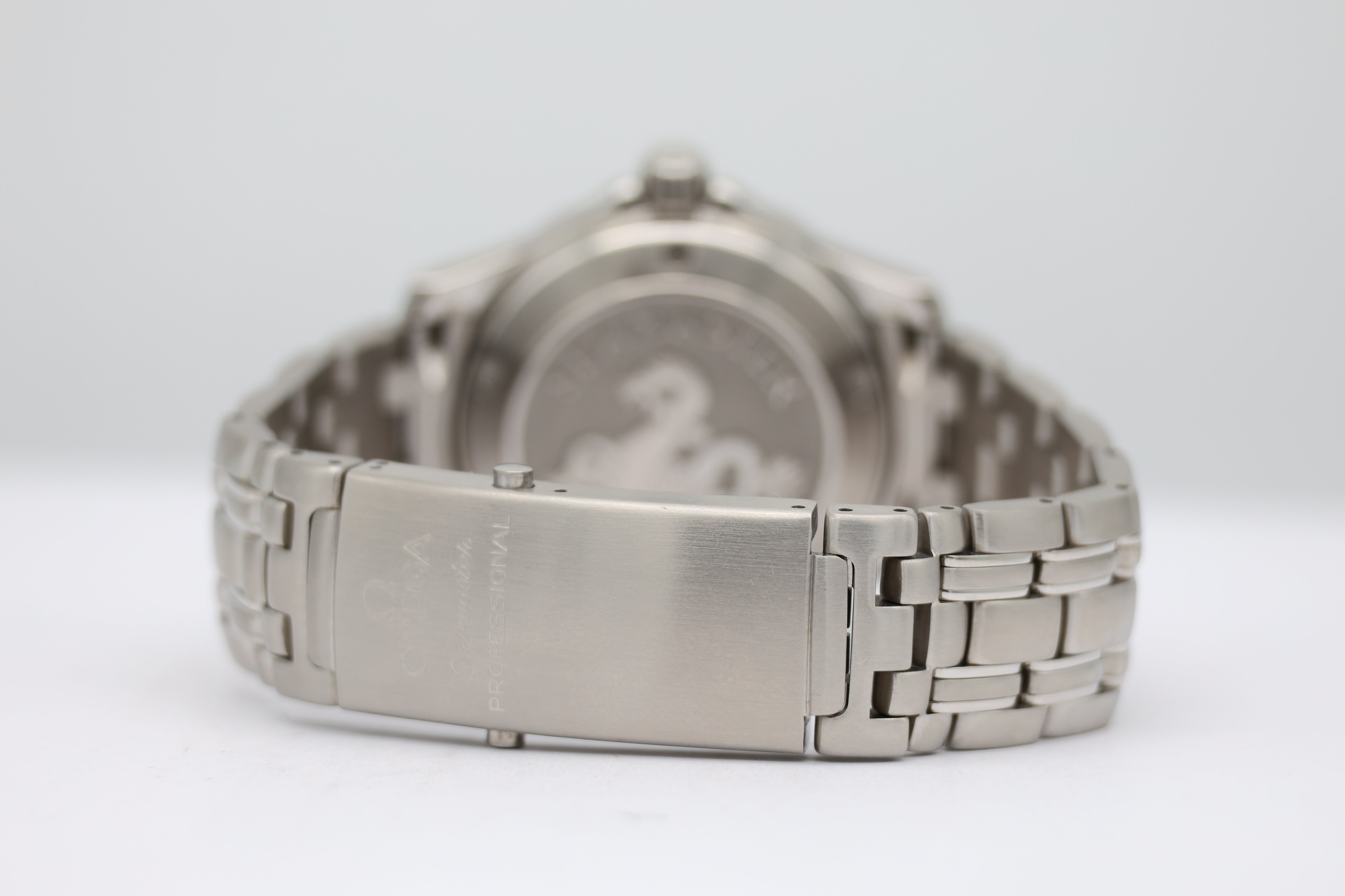Omega Seamaster Diver 300m Quarz 36mm 21230366101001 - Detailansicht 7