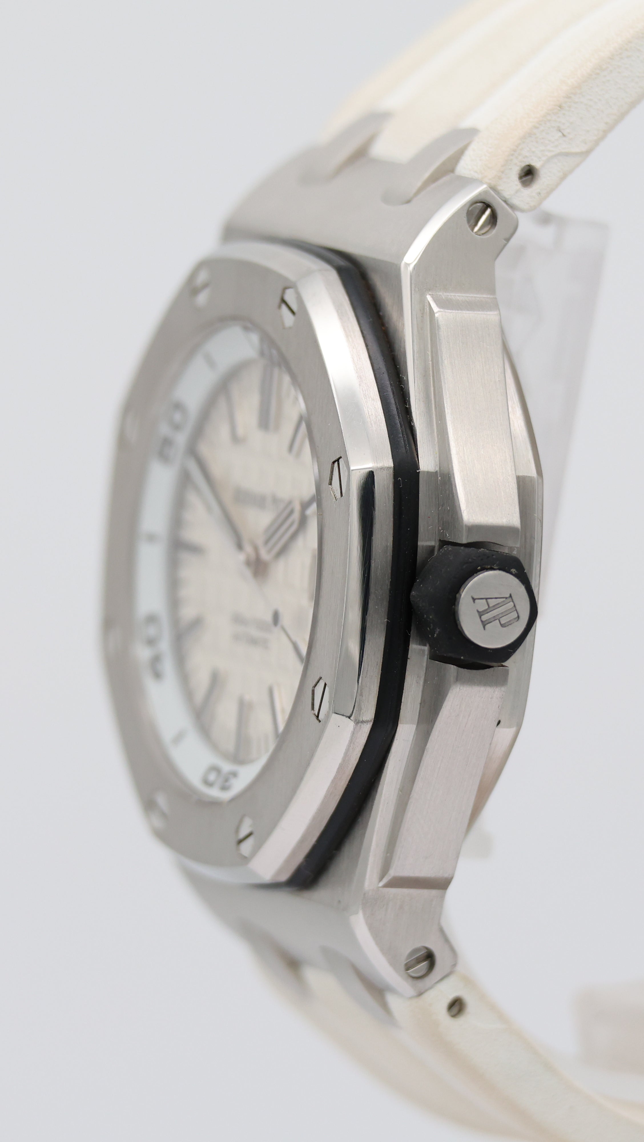 Audemars Piguet Royal Oak Offshore Diver Automatik 15710ST Box + og. Papiere