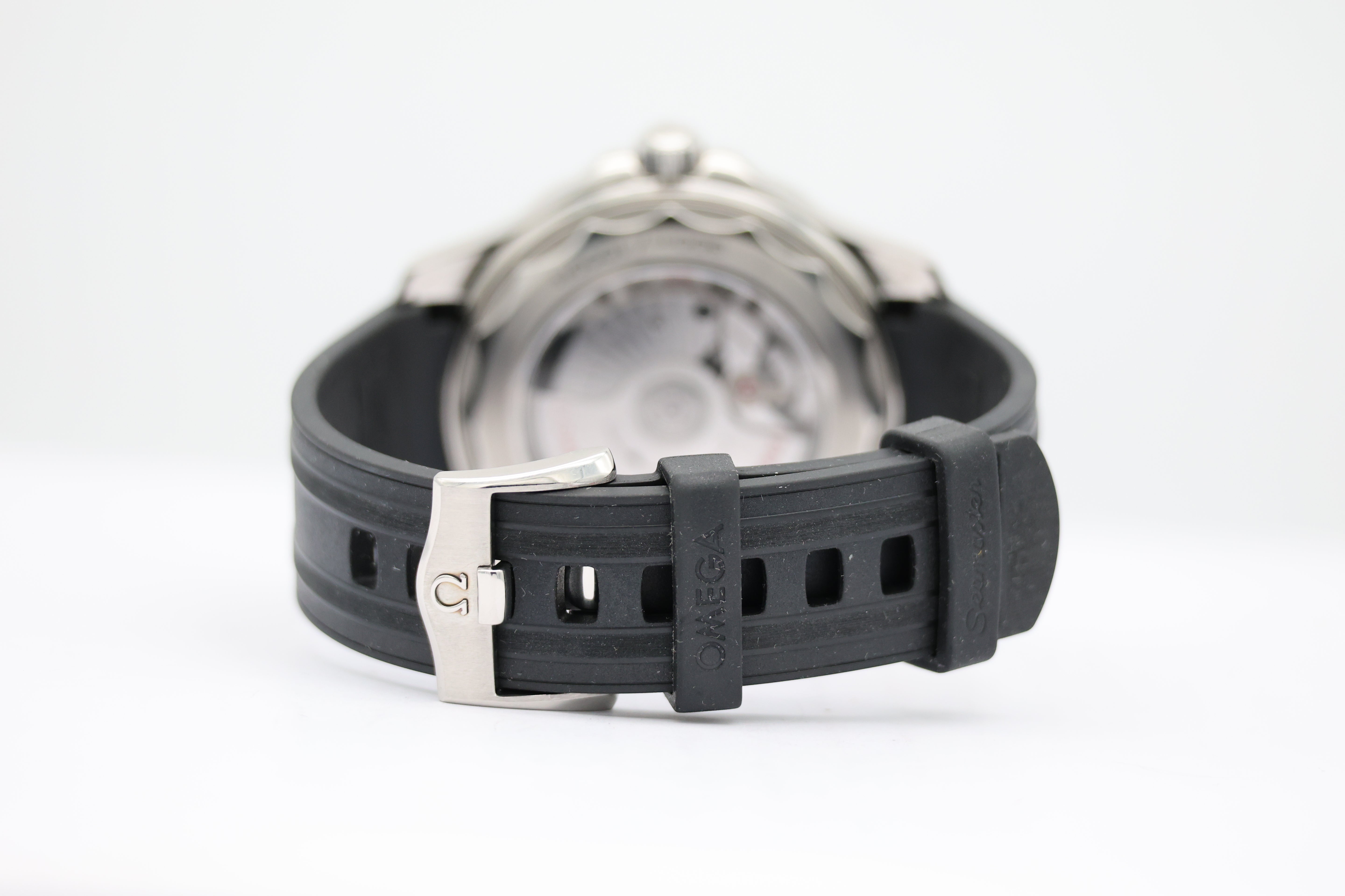 Omega Seamaster 300M Diver Automatik schwarz 42mm 21032422001001 - Detailansicht 5