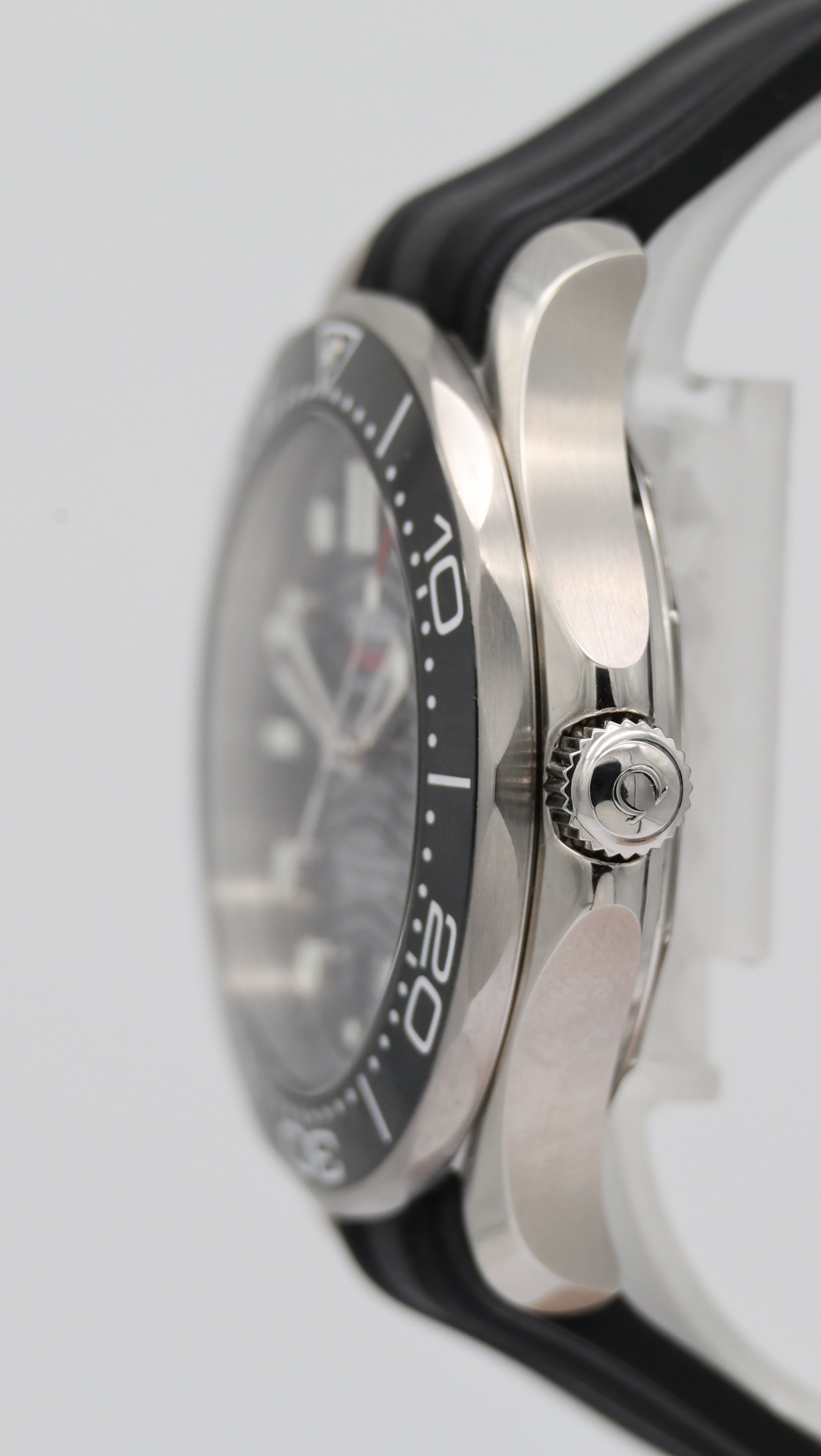 Omega Seamaster 300M Diver Automatik schwarz 42mm 21032422001001 - Detailansicht 6