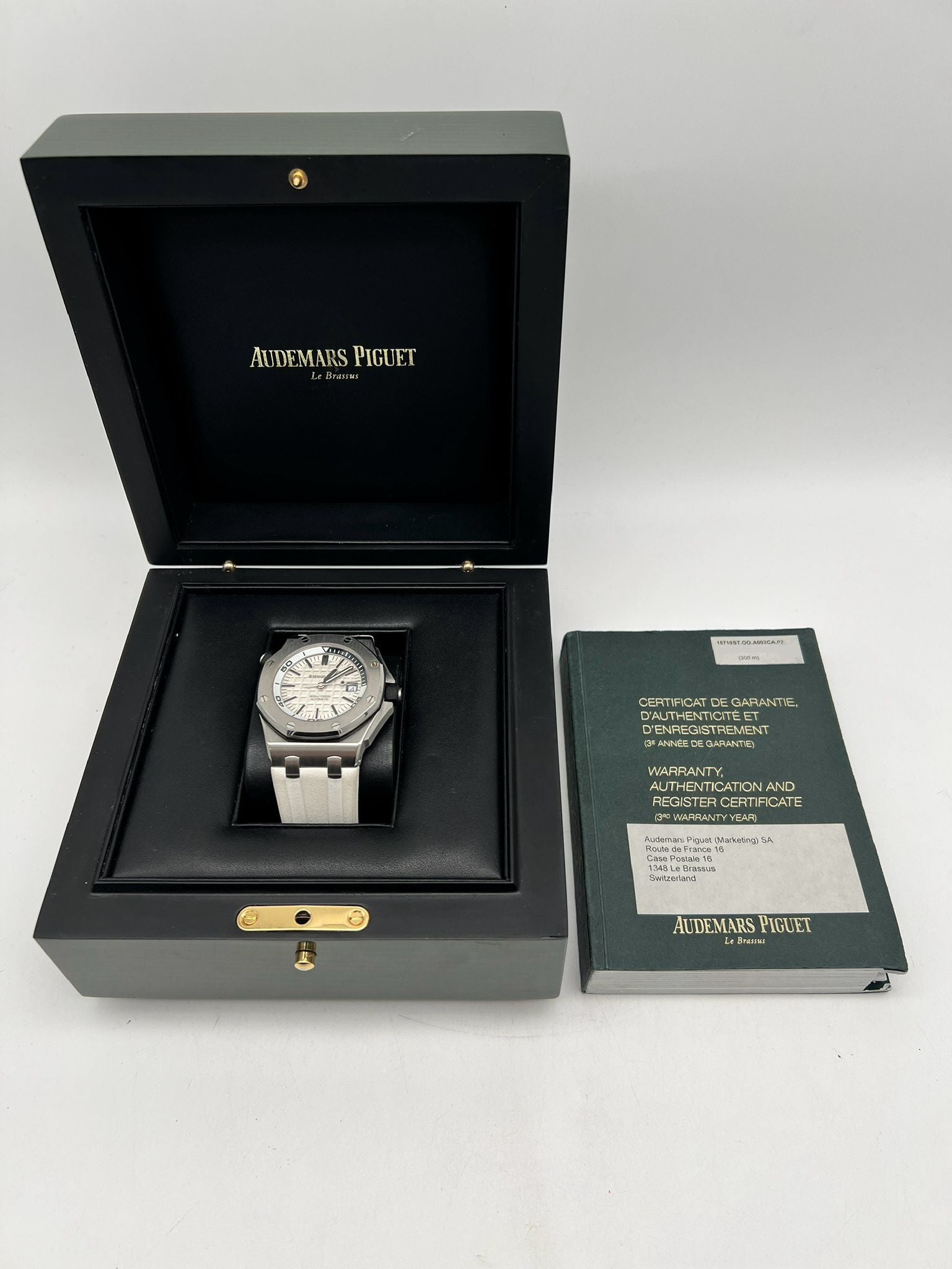 Audemars Piguet Royal Oak Offshore Diver Automatik 15710ST Box + og. Papiere