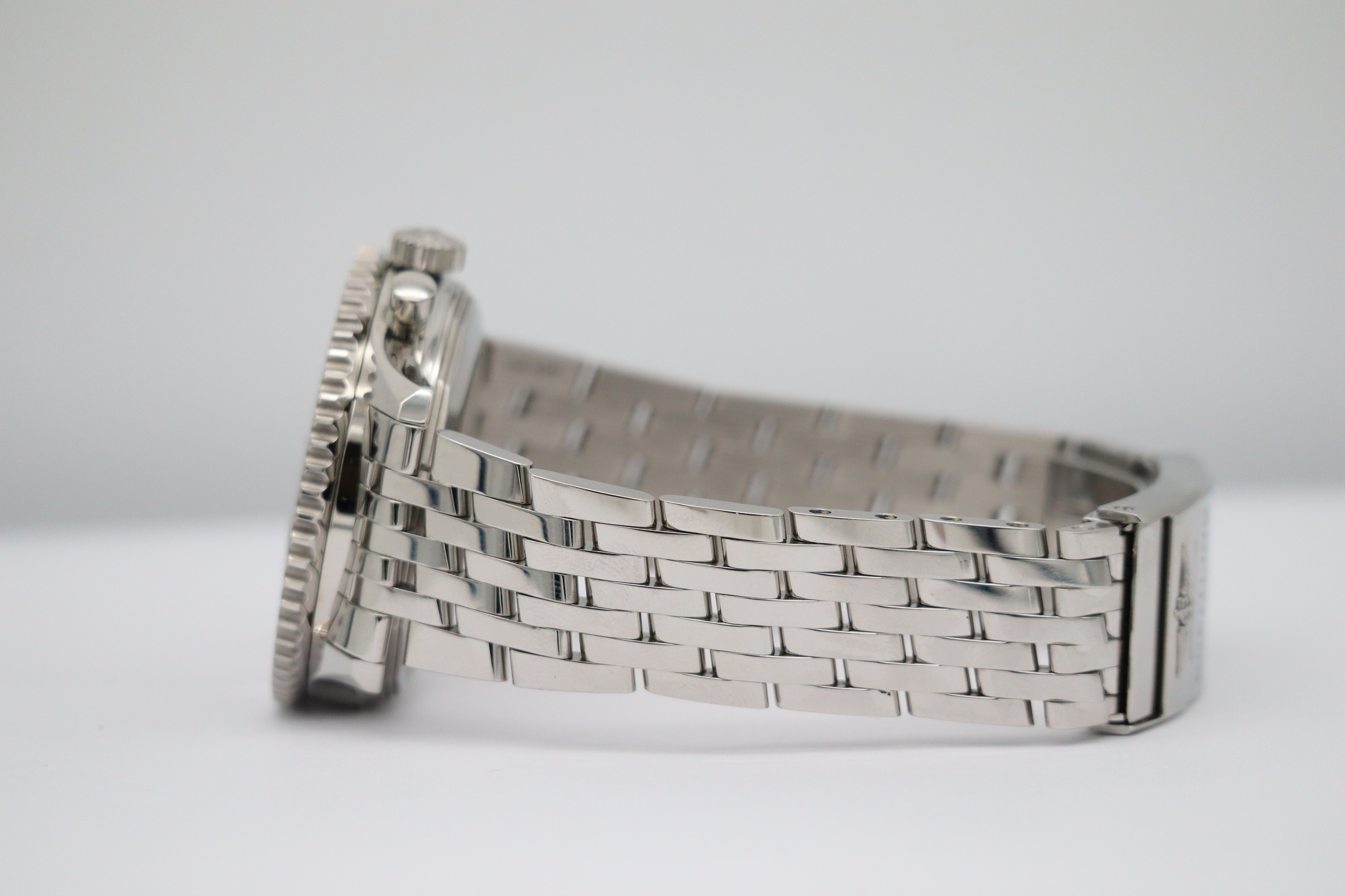 Breitling Navitimer B01 Chronograph 43mm Automatik Herrenuhr AB0121 - Detail view 5