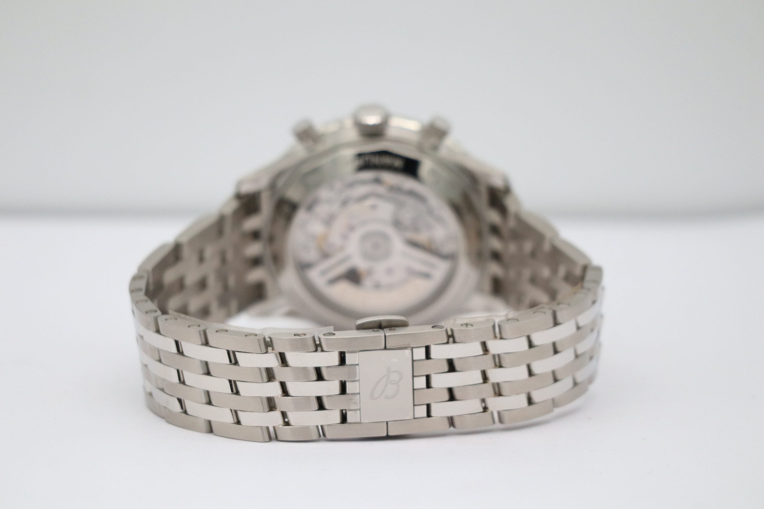 Breitling Navitimer NEW AB0138 Box + above. papers