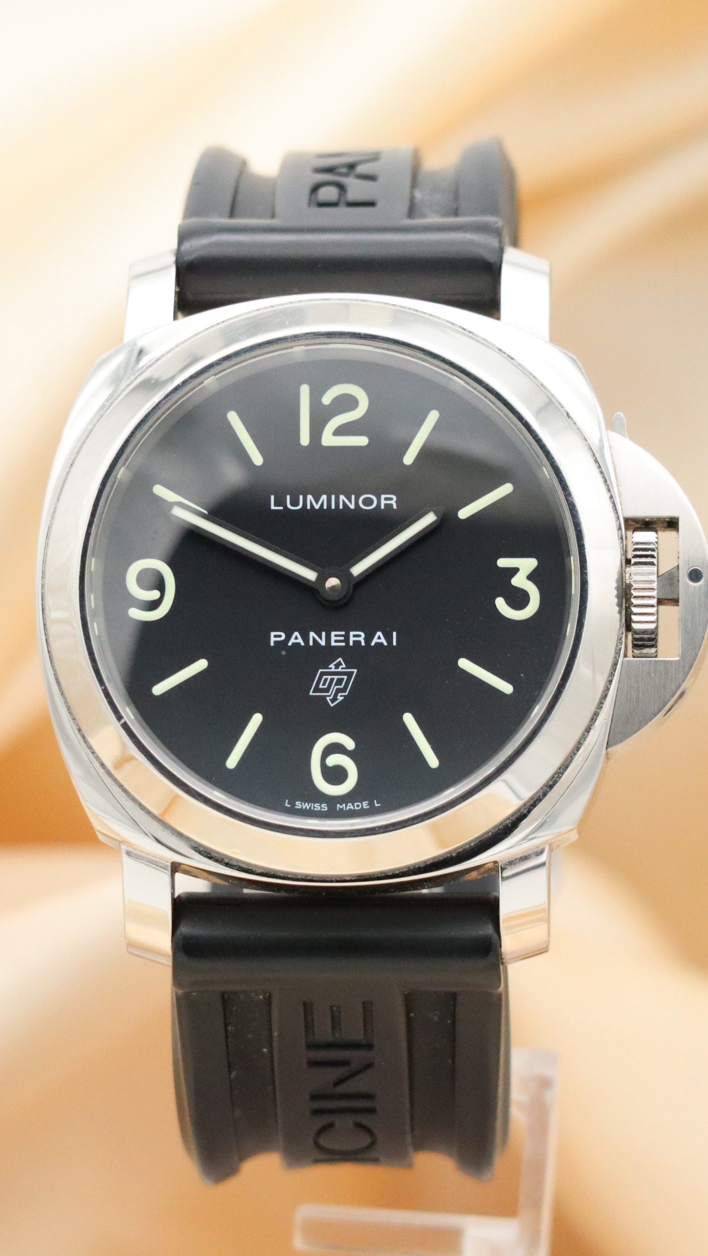 Panerai Luminor Base Logo PAM01000