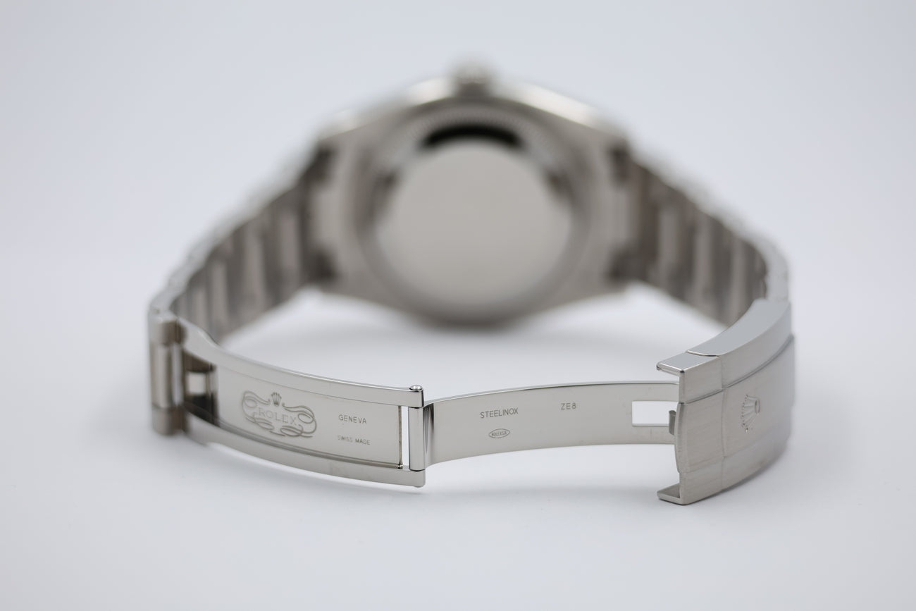 Rolex Oyster Perpetual Automatik 36mm 126000 - Detailansicht 6