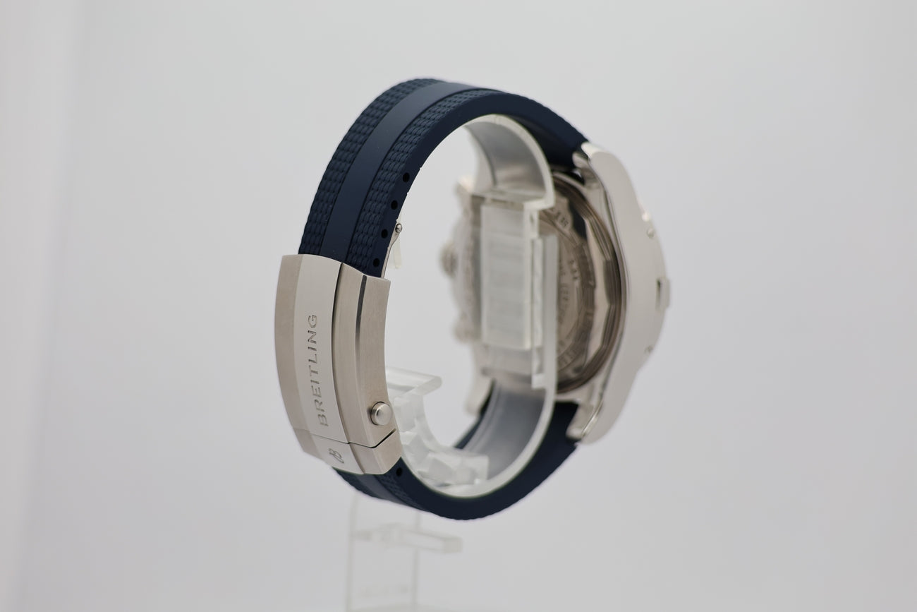 Breitling Avenger II 43mm Automatik Schwarz Herrenuhr A13381 - Detailansicht 1