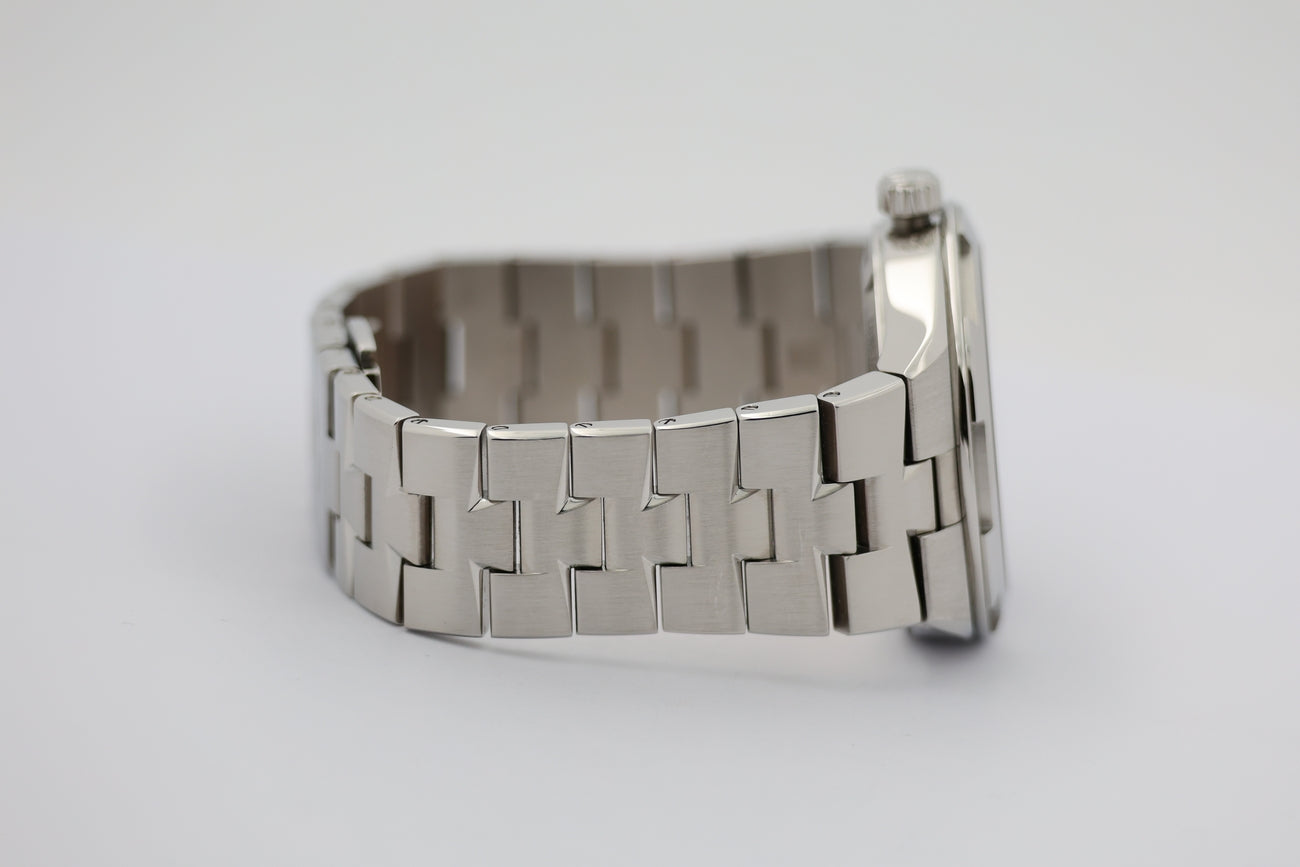 Vacheron Constantin Overseas Automatik Herrenuhr 4500V - Detailansicht 4