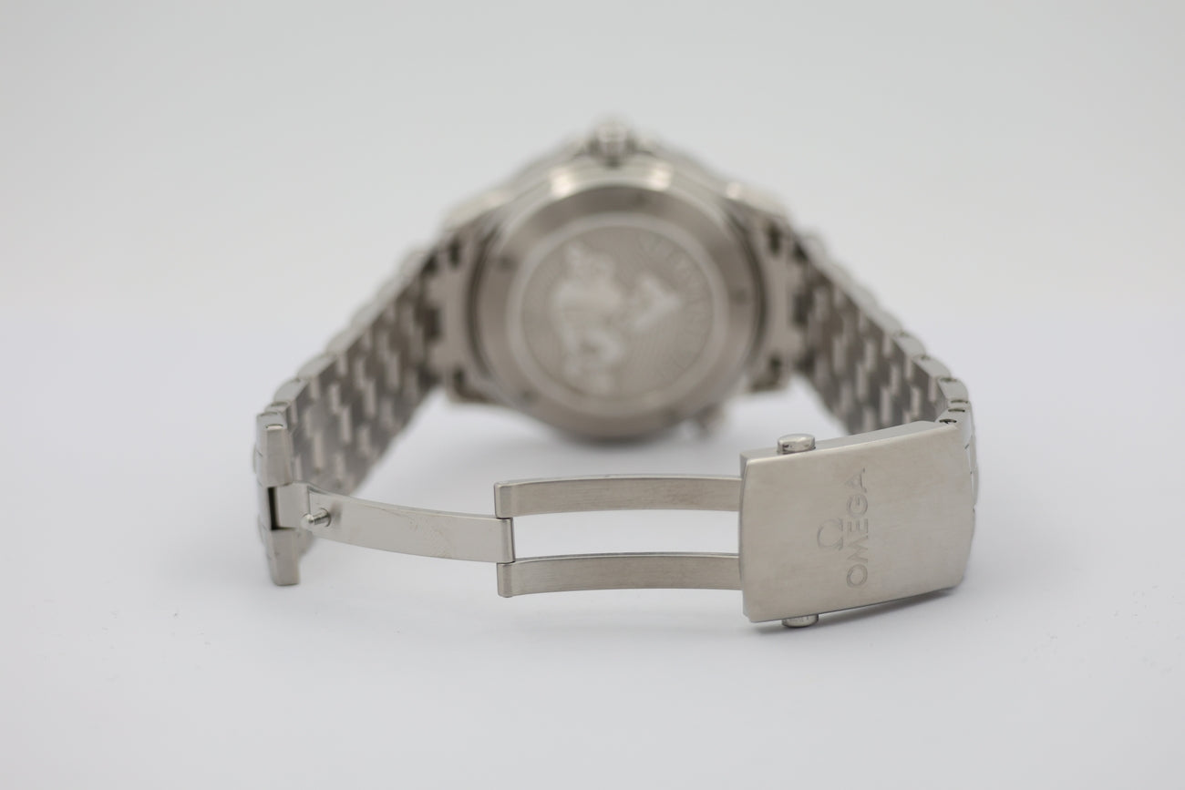 Omega Seamaster Diver 300 M Automatik Herrenuhr 41mm 21230412001003 - Detailansicht 6