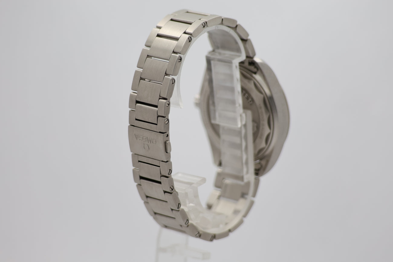 Omega Seamaster Railmaster Automatik Herrenuhr Stahl 40mm 22010402003001 - Detailansicht 1