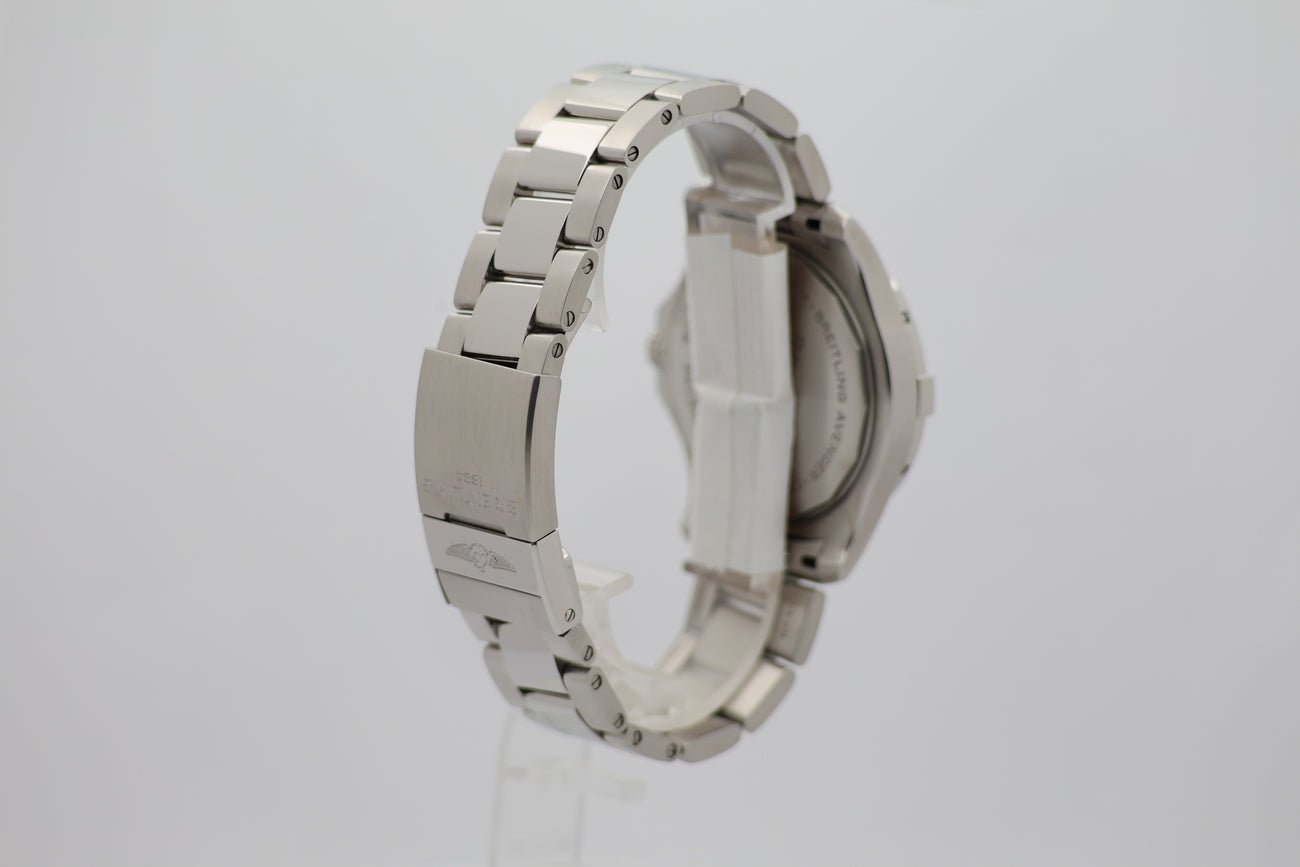 Breitling Avenger 43mm Automatik Blau Herrenuhr A17318 - Detailansicht 1