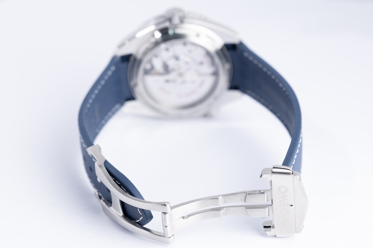 Omega Seamaster Planet Ocean GMT "Goodplanet Foundation" 232.32.44.22.03.001 - Detailansicht 8
