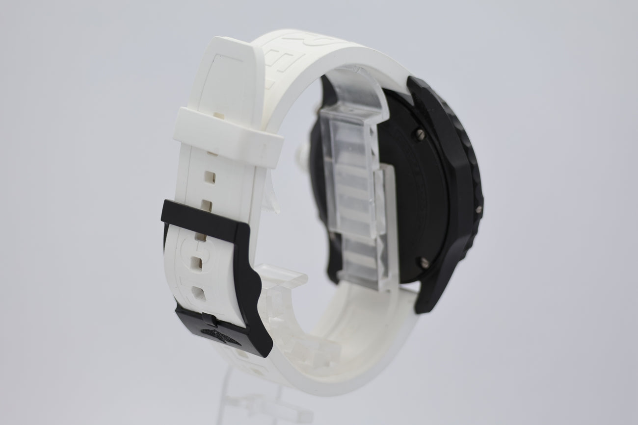 Breitling Endurance Pro Quarz Herrenuhr 44mm NEU X82310 - Detail view 1