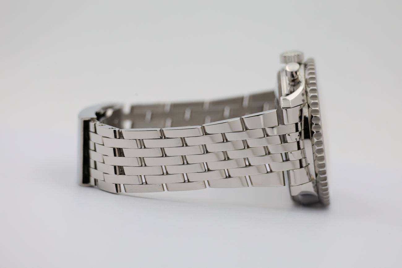 Breitling Navitimer B01 46mm Automatik AB012721 - Detail view 4