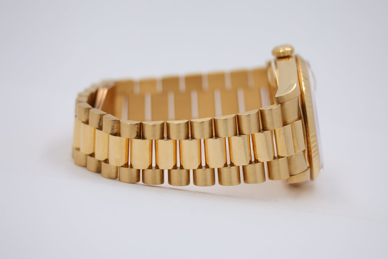 Rolex Day-Date 36 President 18K Gelbgold Automatik 18238 - Detailansicht 4