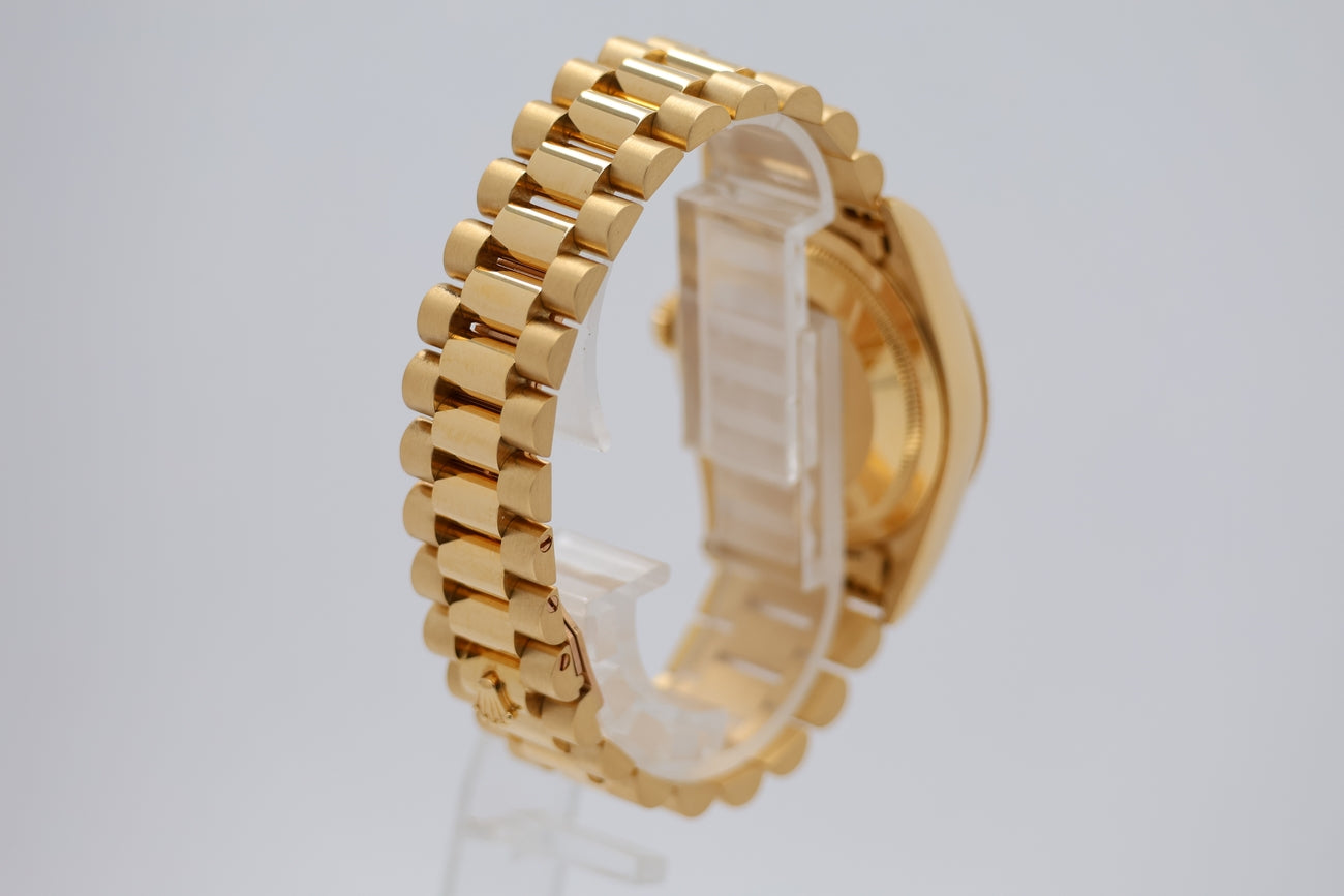 Rolex Day-Date 36 President 18K Gelbgold Automatik 18238 - Detailansicht 1