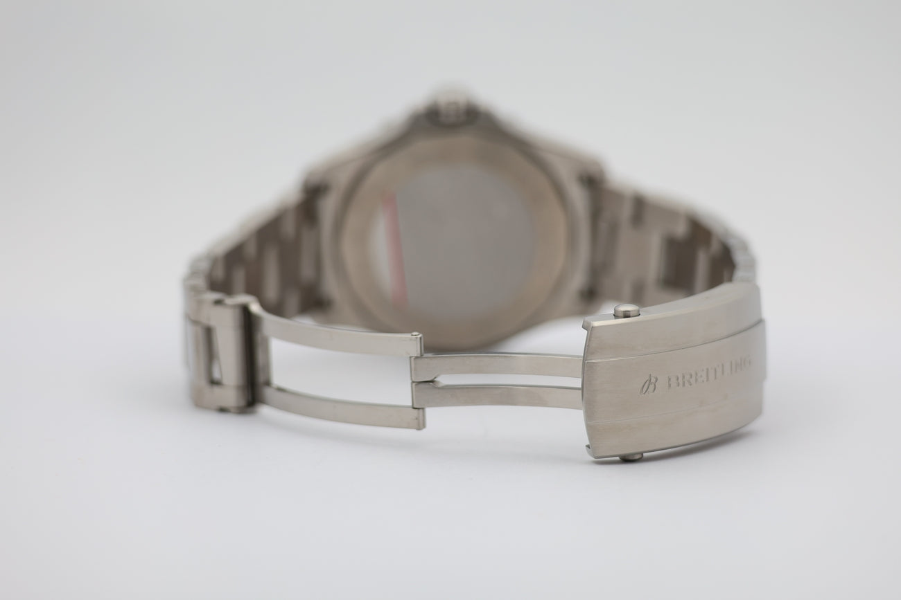 Breitling Avenger 42mm Automatik A17328 - Detailansicht 6