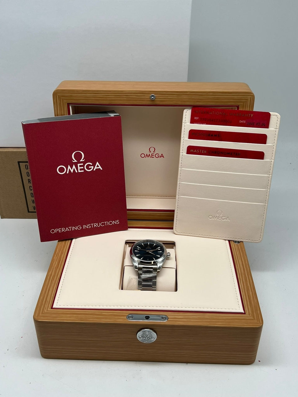 Omega Seamaster Aqua Terra Automatik Herrenuhr NEU 22010412103001 - Papiere und oder Lieferumfang