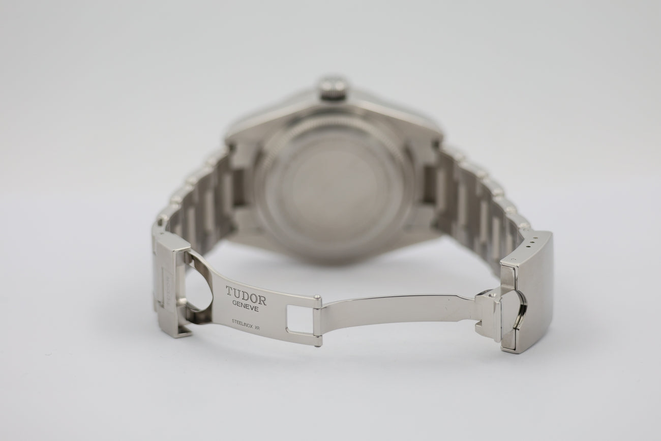 Tudor Black Bay Automatik Herrenuhr 79230N - Detailansicht 6