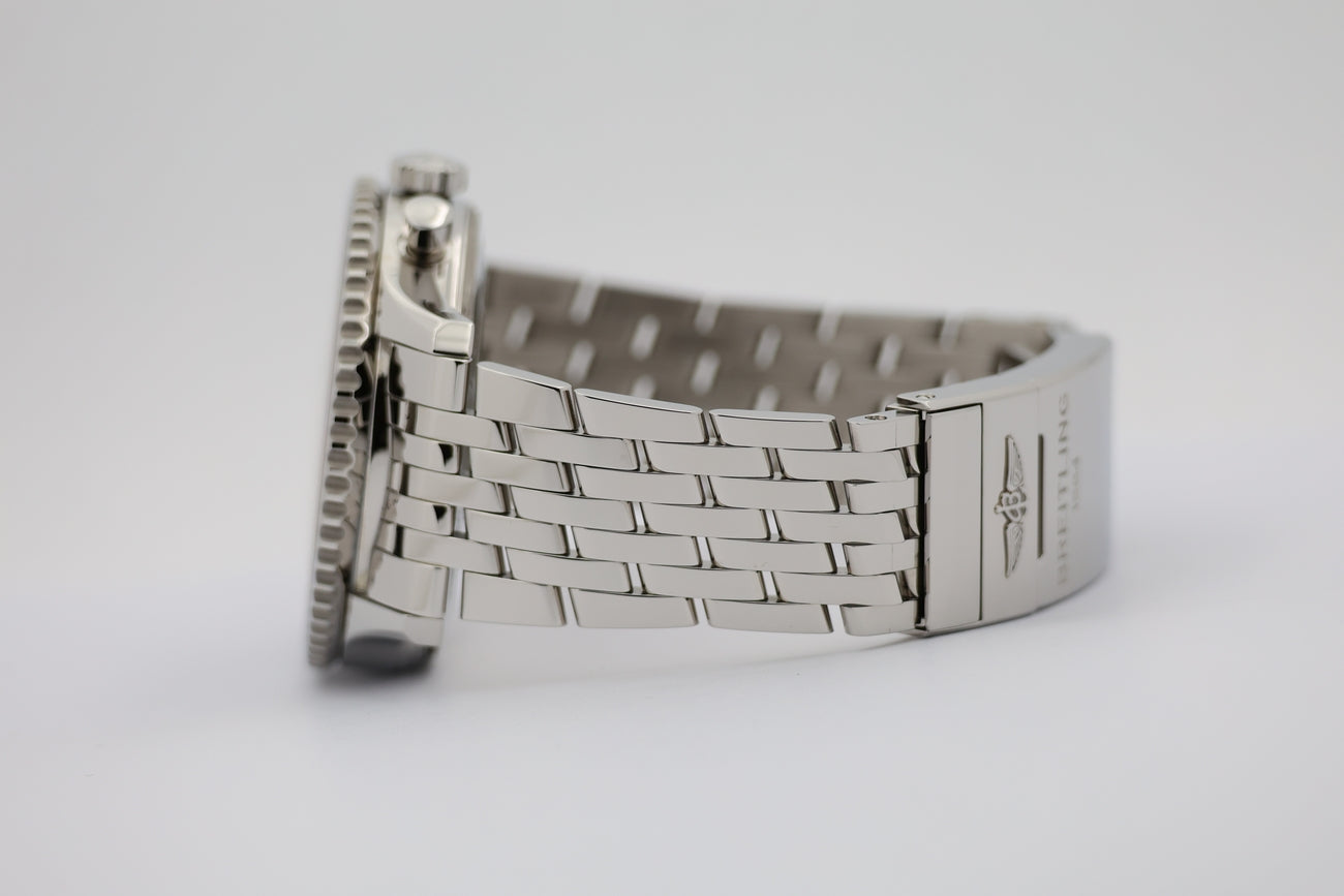 Breitling Navitimer B01 Chronograph Automatik 46mm AB012721 - Detail view 4