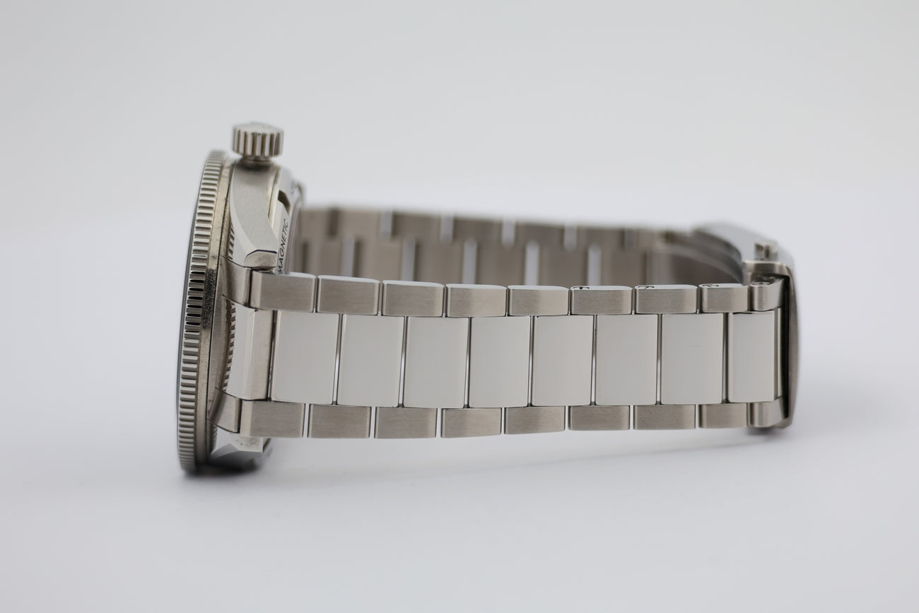 Omega Seamaster 300 Automatik Herrenuhr Schwarz 23330412101001 - Detail view 3