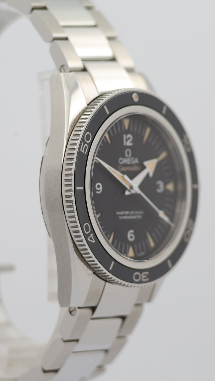 Omega Seamaster 300 Automatik Herrenuhr Schwarz 23330412101001 - Detail view 8