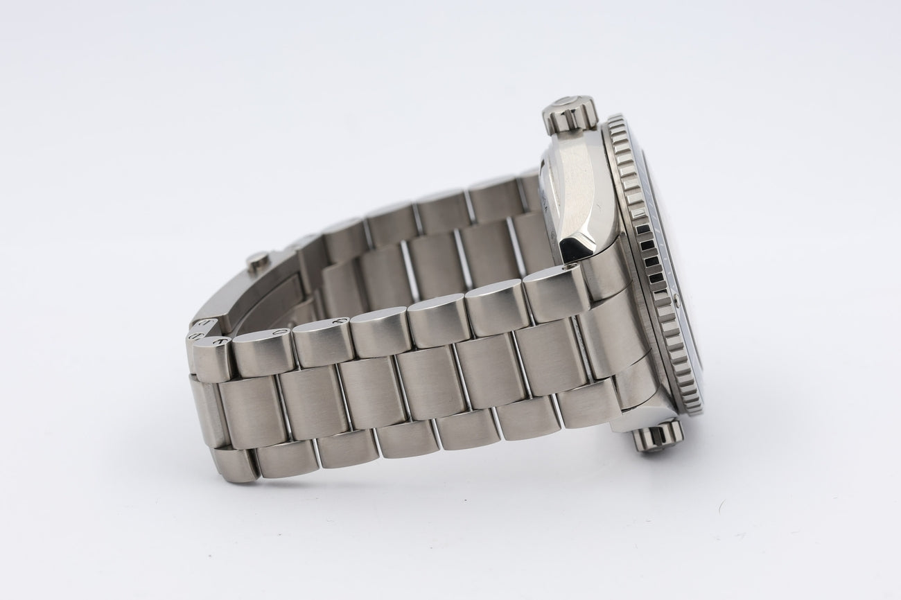 Omega Seamaster Planet Ocean Titan 45,5mm Automatik 23290462103001 - Detailansicht 5