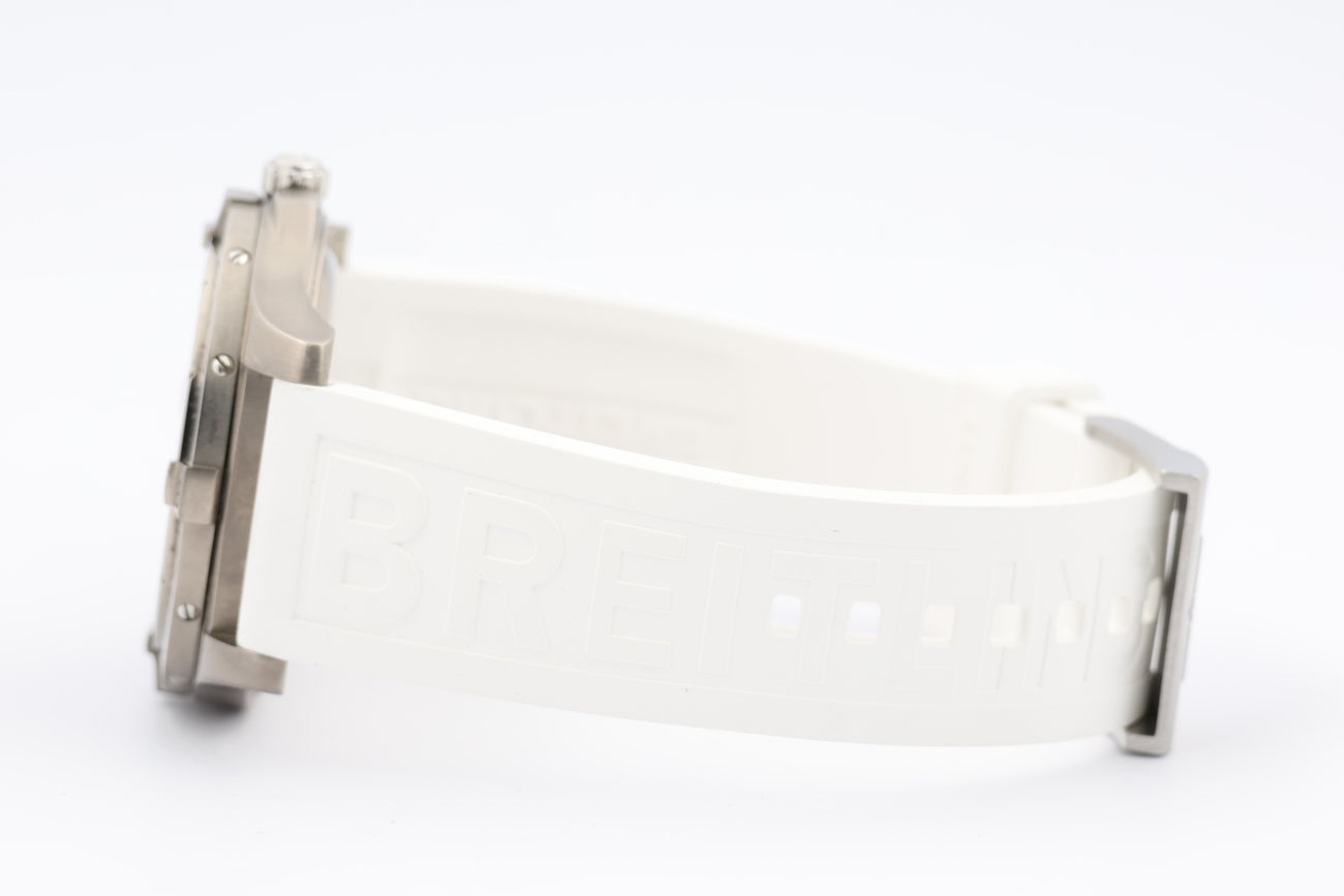 Breitling Aerospace Advantage 42mm Quarz Herrenuhr E79362 - Detailansicht 6