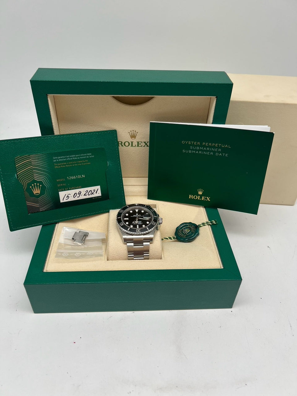 Rolex Submariner Date Automatik Herrenuhr 126610LN - Papiere und oder Lieferumfang