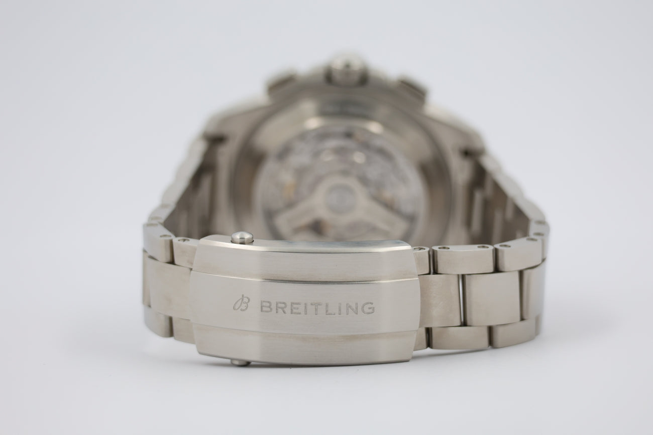Breitling Avenger B01 Chronograph 44mm Automatik AB0147 - Detailansicht 5