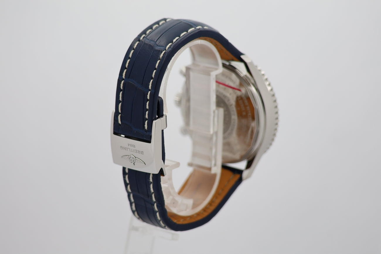 Breitling Navitimer World GMT 46mm Automatik Herrenuhr A24322 - Detail view 1
