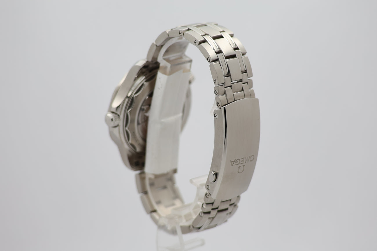 Omega Seamaster Diver 300m 42mm Automatik Herrenuhr 21030422001001 - Detail view 2