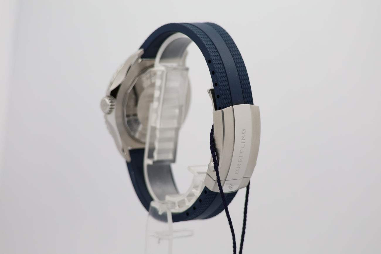 Breitling Superocean Automatik 44mm A17376 - Detail view 2