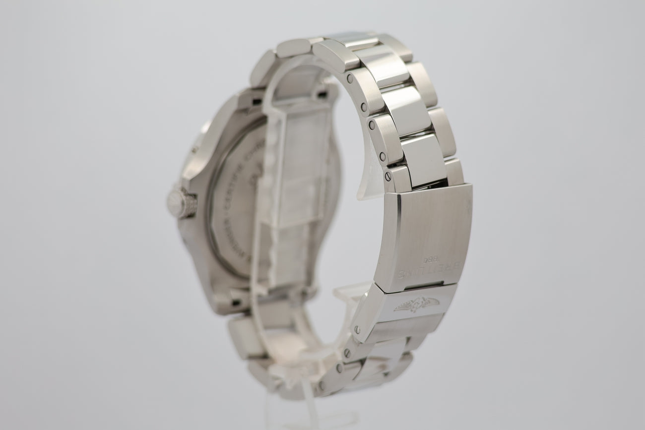 Breitling Avenger Automatik Herrenuhr 43mm A17318 - Detailansicht 2