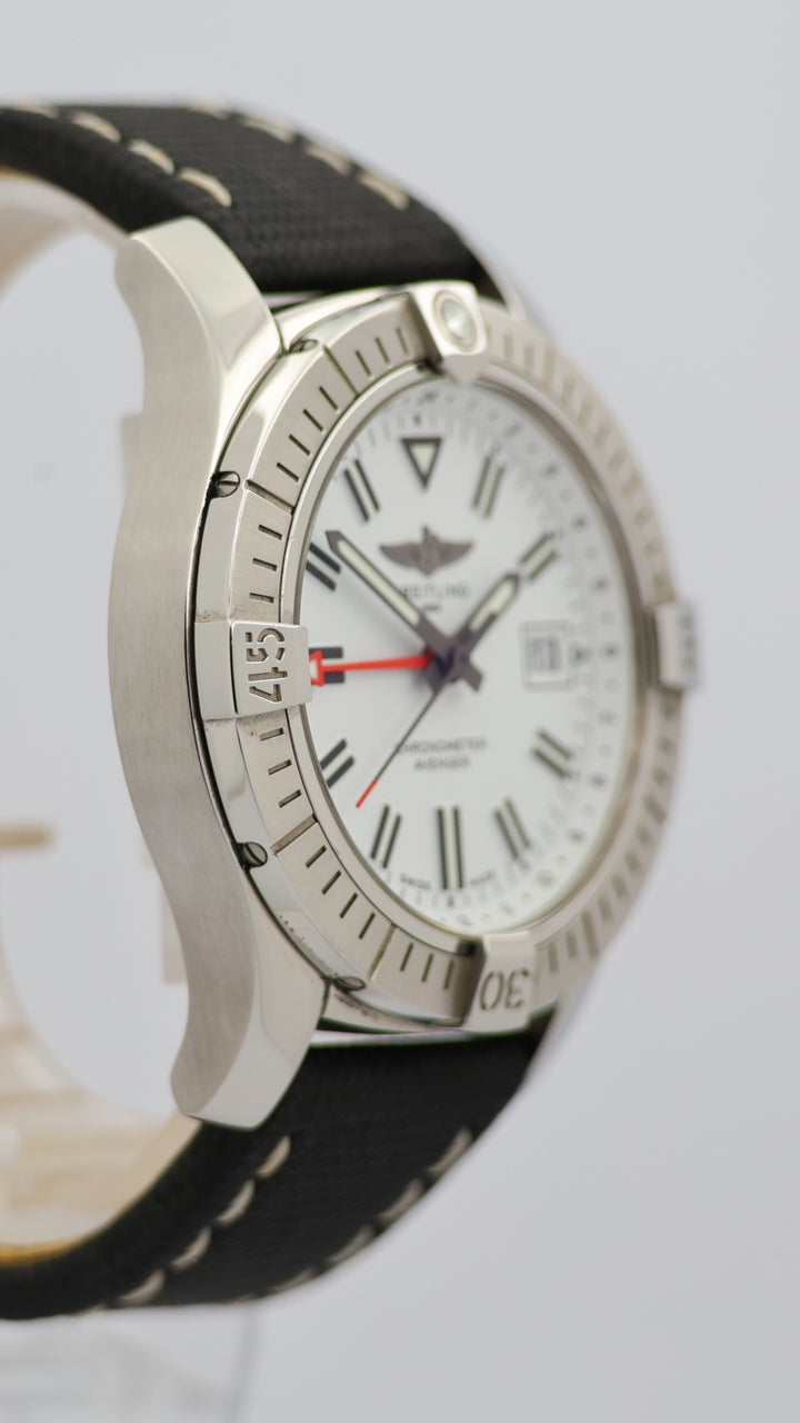 Breitling Avenger GMT Automatik 43mm A32397 - Detail view 7