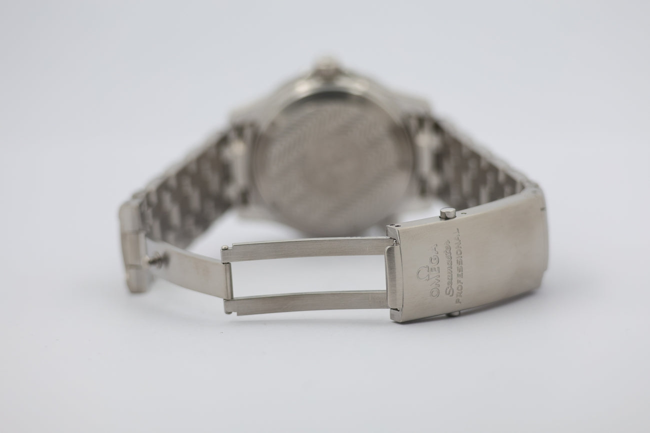 Omega Seamaster Diver 300m 36mm Quarz 25628000 - Detailansicht 6