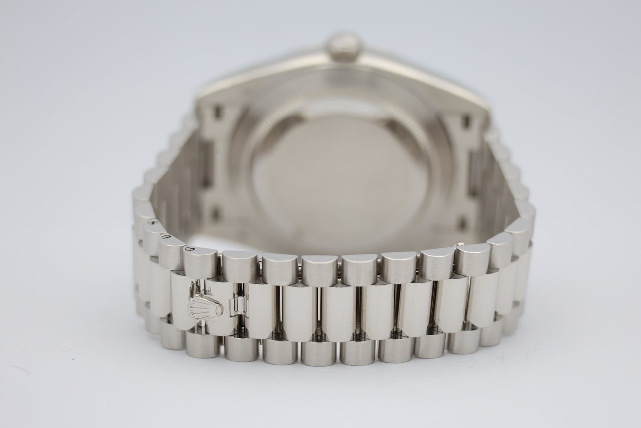 Rolex Day-Date 40 Platinum Ice Blue Baguette Dial 228206 Box + og. Papiere