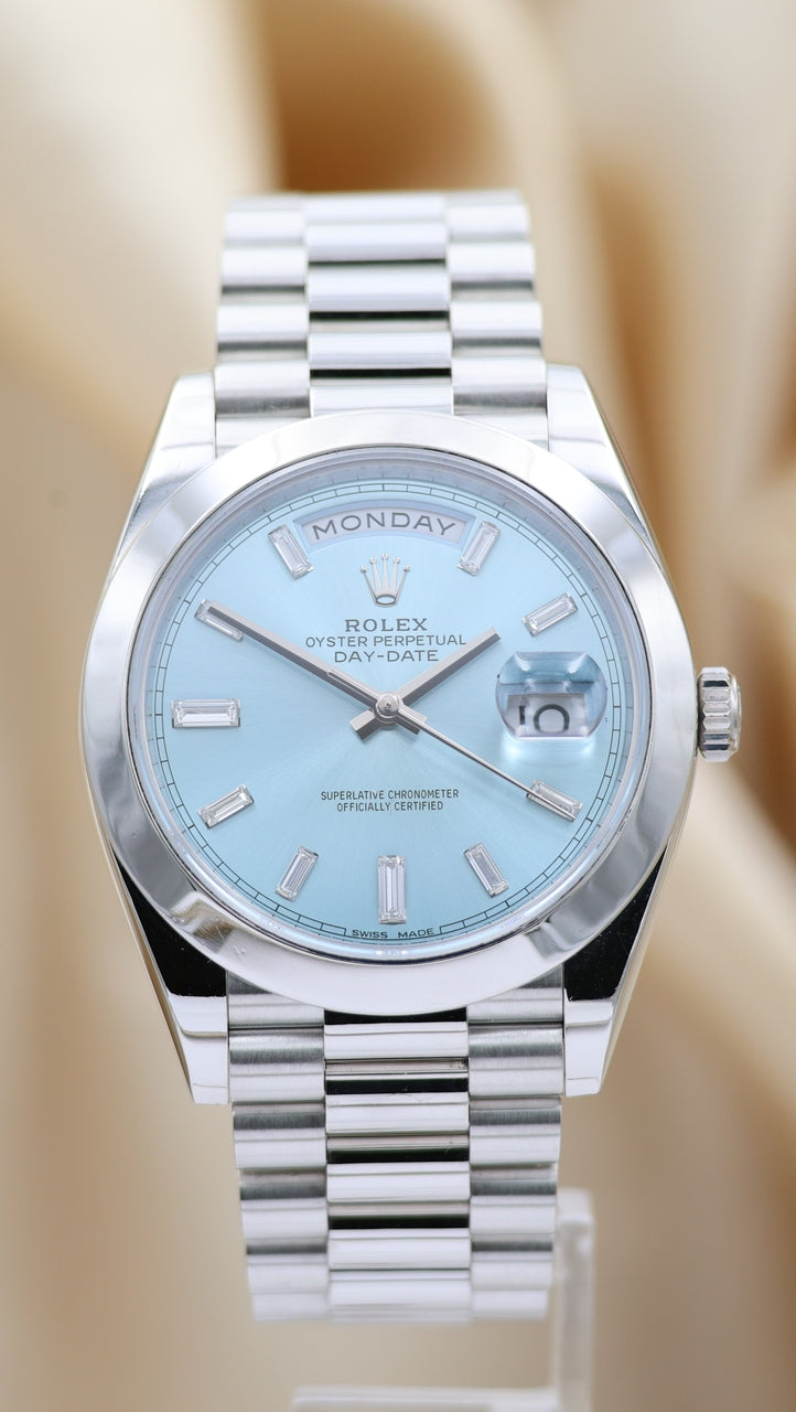 Rolex Day-Date 40 Platinum Ice Blue Baguette Dial 228206 Box + og. Papiere