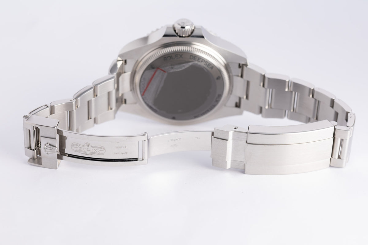 Rolex Sea-Dweller Deepsea 44mm Automatik 136660 - Detailansicht 8