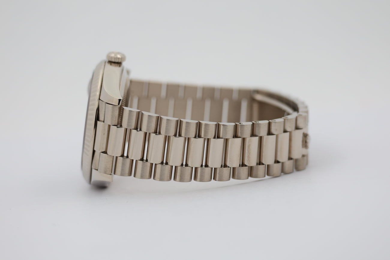 Rolex Day-Date 40 Automatik Weißgold 228239 - Detailansicht 3