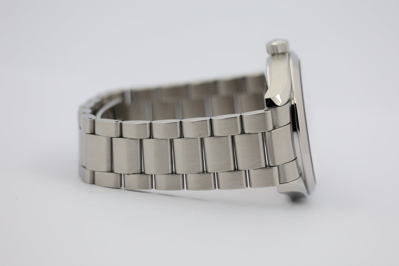 Omega Seamaster Aqua Terra 39mm Quarz 25175000 - Detail view 4