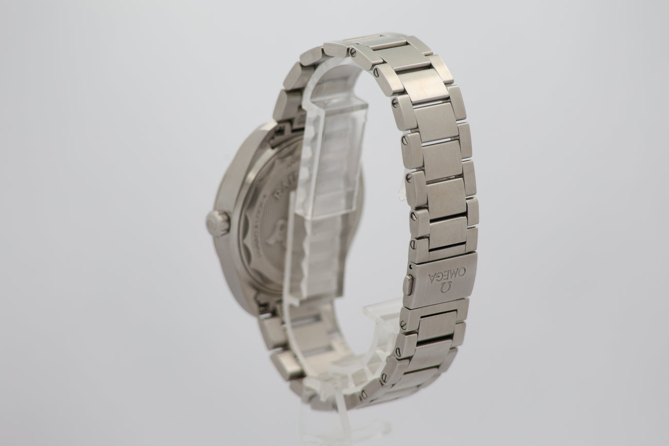Omega Seamaster Railmaster Automatik 40mm 22010402003001 - Detailansicht 2