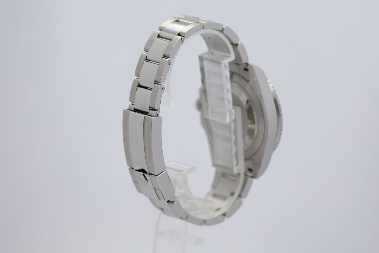 Rolex GMT-Master II "Batman" 40 Automatik 126710BLNR - Detail view 3