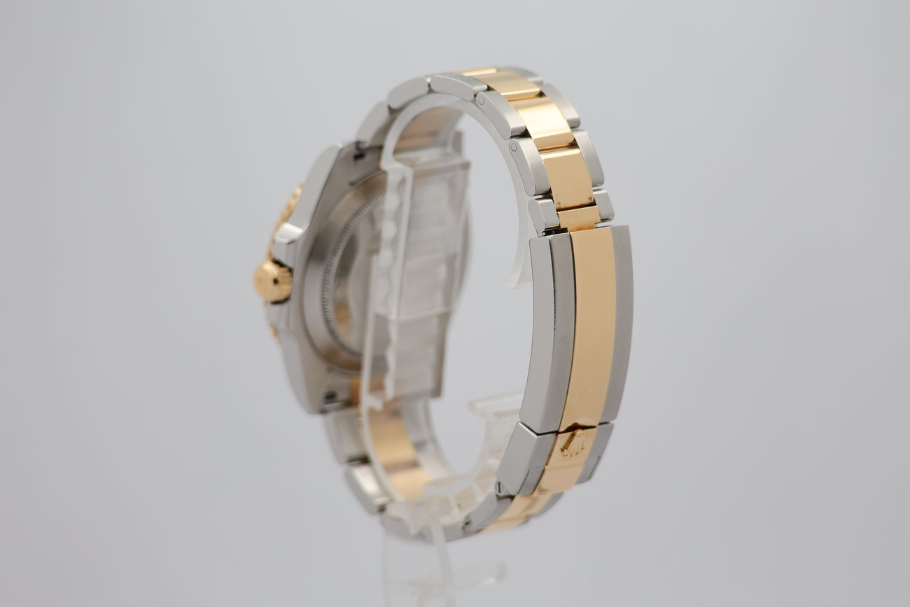 Rolex Submariner Date Stahl / Gold 116613LN - Detailansicht 2