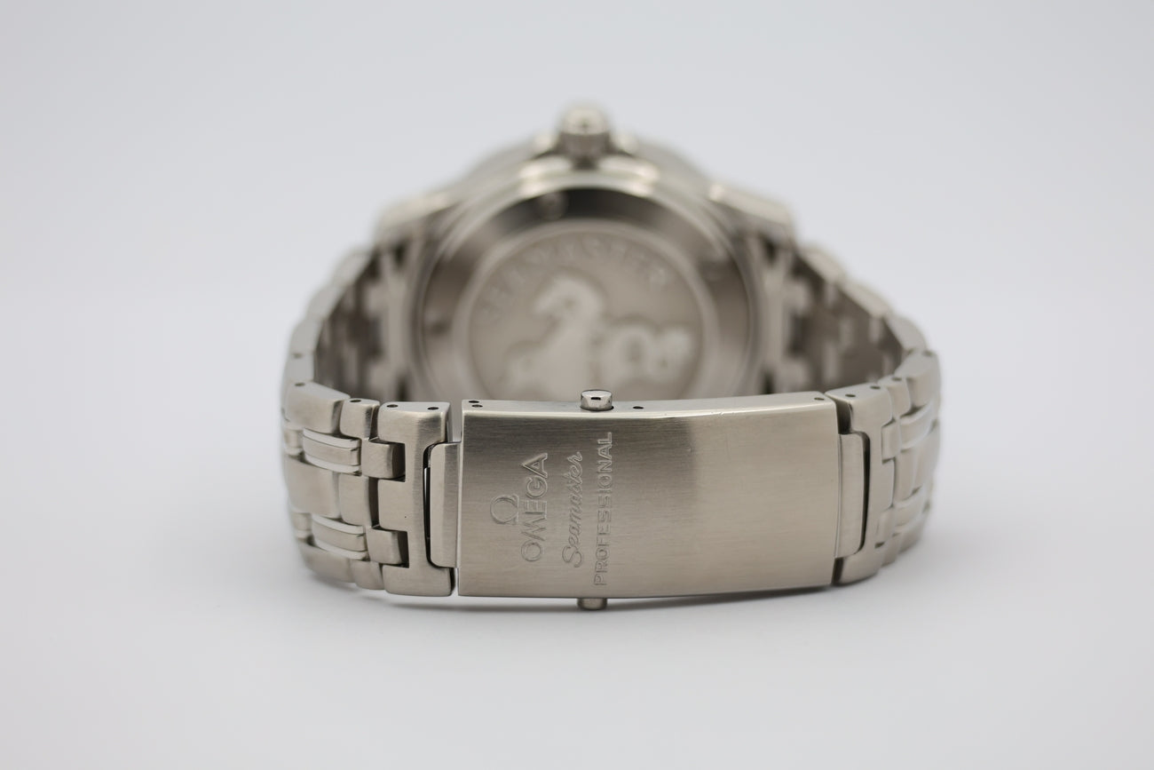 Omega Seamaster Diver 300m 36mm Automatik 22228000 - Detailansicht 5