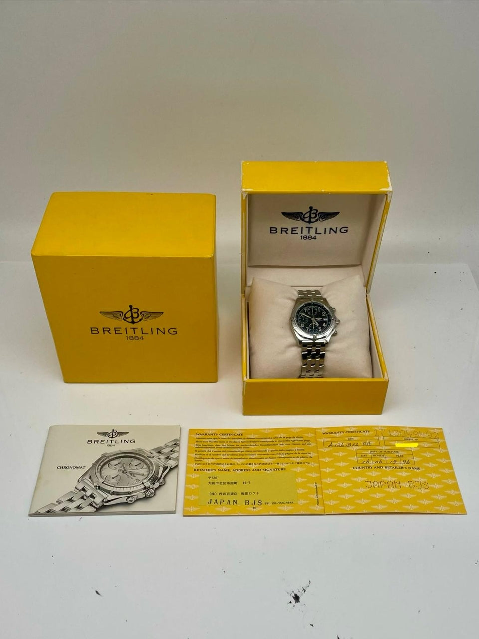 Breitling Chronomat Chronograph Automatik 39mm A13050.1 - Papers and documentation